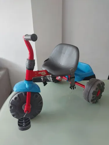 Triciclo Infantil Smart Plus Vermelho com Cinto de Segurança - Bandeirante