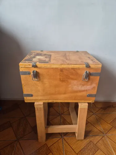Baú com alças