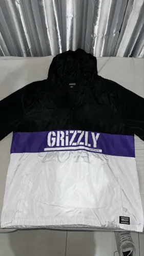 Jaqueta Grizzly Stamp Anorak Corta Vento Preto/Branco/Roxo