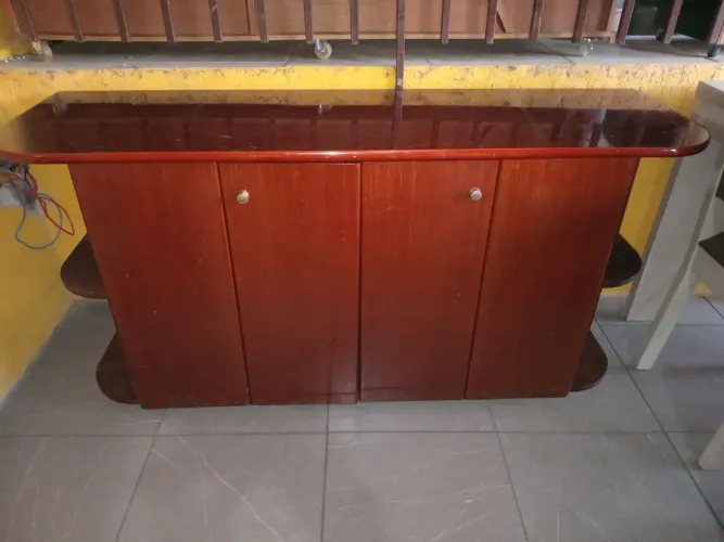 Balcão 1,67cm em bom estado. (Entrego)