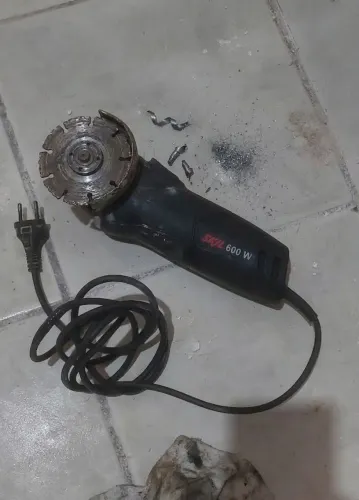 Esmerilhadeira skill