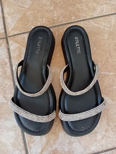 Sandália Stilleto 35