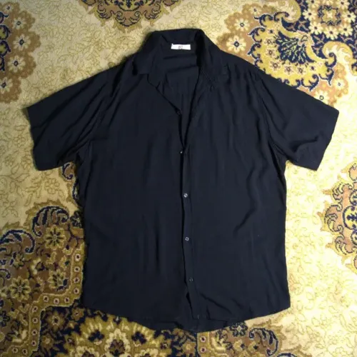 camisa preta