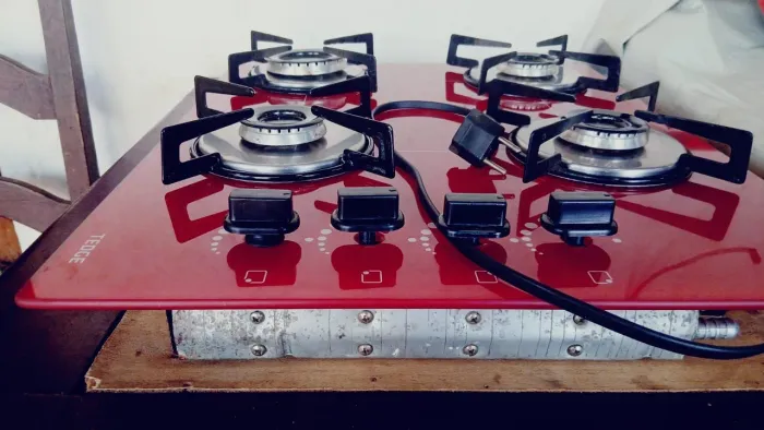 FOGÃO COOKTOP TEDGE 4 BOCAS A GÁS ACENDIMENTO ELÉTRICO VERMELHO