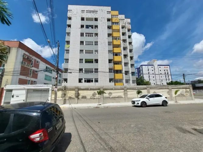 Dionísio Torres, próximo Escola Casa da Criança.