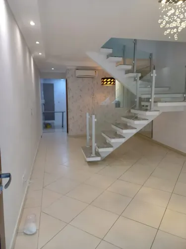 Sobrado Lindissimo Triplex-4 dorm / 4 banheiros / 3 vagas- a 5 minutos Metro Vila Matilde