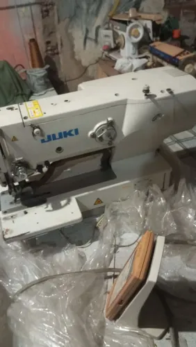 Máquina de costurar Juki