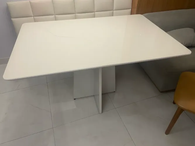 Mesa Branca c vidro 1,40x 90