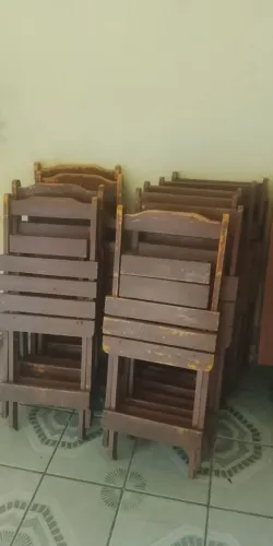 Mesas e cadeiras