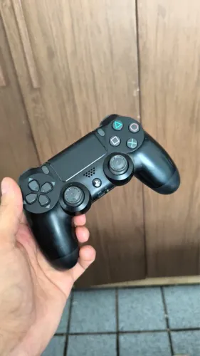 VENDE-SE CONTROLES DE PS4 ORIGINAIS