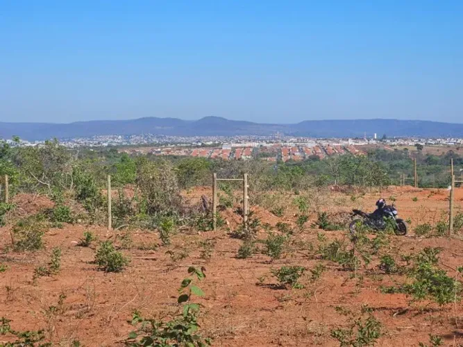 Terreno 2.000 m² próximo a Montes Claros - cercado e com água