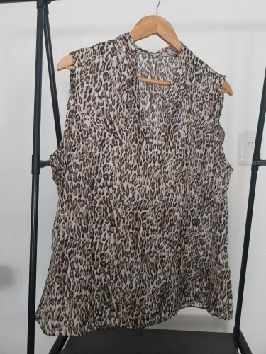 Blusa feminina cortelle plus tamanho 50. Estampa de onça