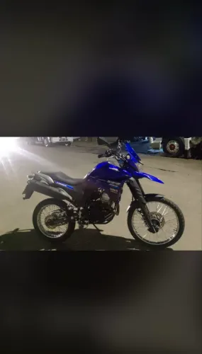 Vendo Lander 2024 troco por carro