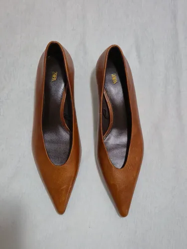Sapato de salto kitten de couro Zara Nunca usado