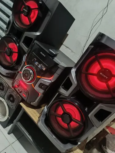 Sony GPX7 1100 RMS grave treme a casa toda Bass bazuca LEDs completo super potente todo ok