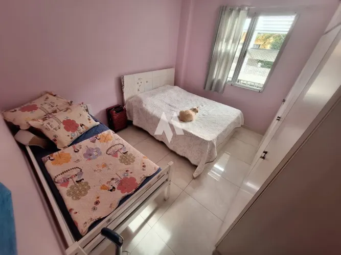 Apartamento à venda próximo à praia e VLT no Itararé em São Vicente SP