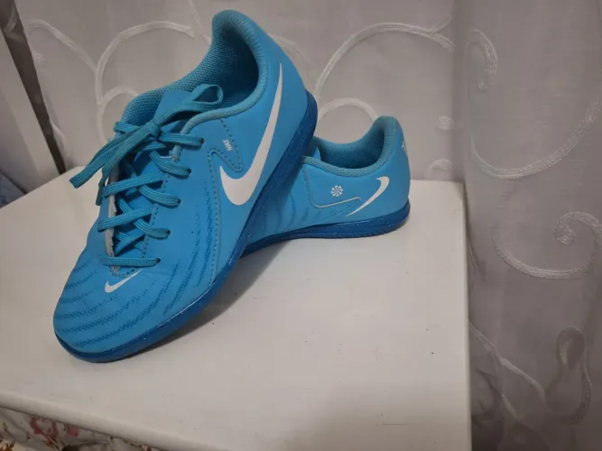 Chuteira Nike Futsal infantil