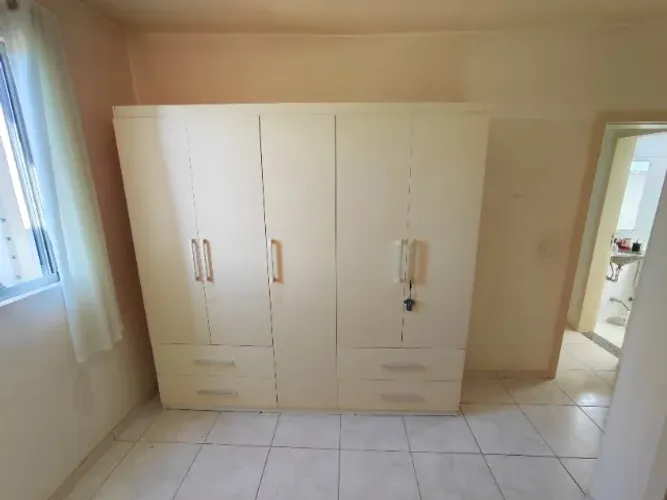 ARMÁRIO GUARDA-ROUPAS 5 PORTAS GRANDE