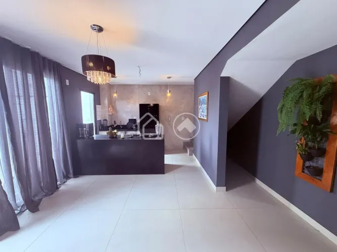 Casa à venda no Buritis com 2 suítes, área privativa e lazer completo