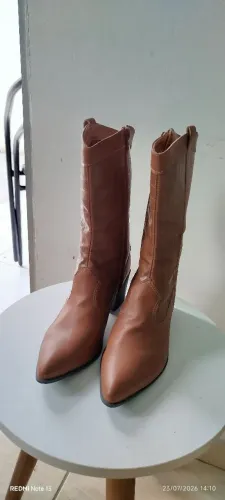 Bota via uno