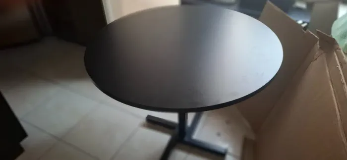 mesa redonda de varanda 100cm.
