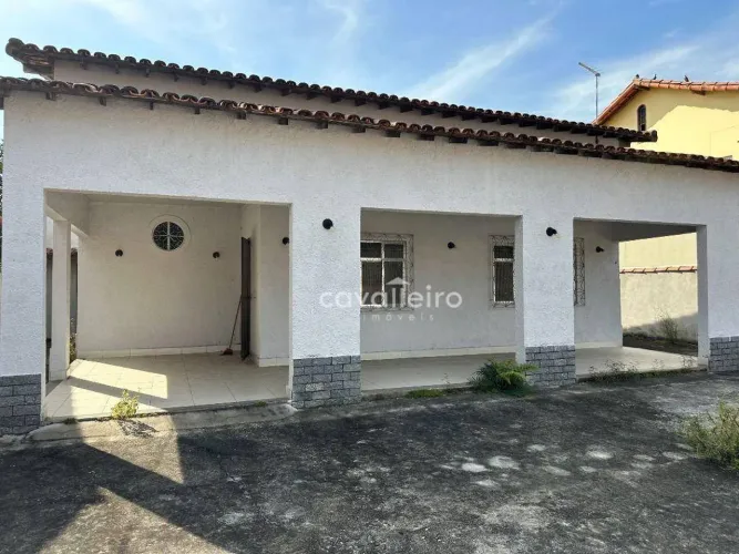 Casa com 3 dormitórios para alugar, 117 m² por R$ 7.160,00/mês - Centro - Maricá/RJ