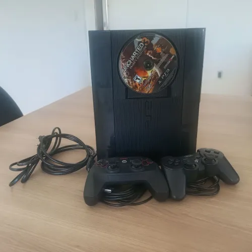 Playstation 3 desbloqueado Hen + jogo mídia física