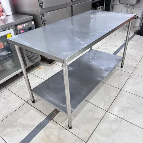 Mesa Industrial em Aço Inox Sulfisa 1,50 x 0,60 m com Prateleira - Estado de Nova