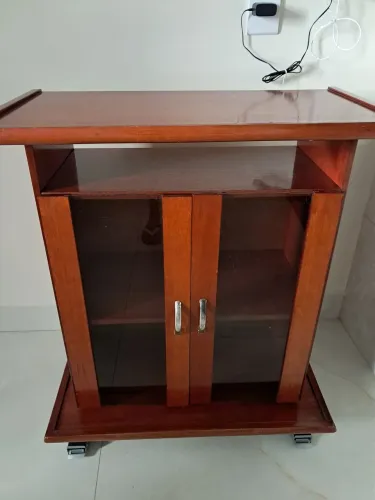 Vendo rack de madeira