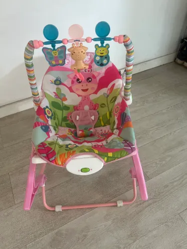 Cadeira de descanso e balanço para bebê com música