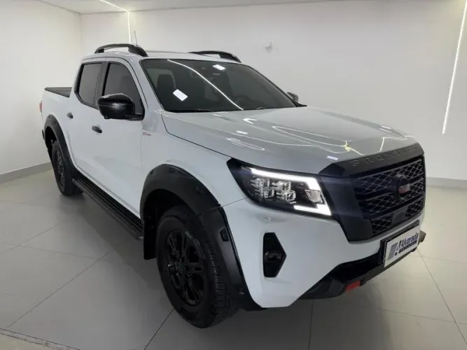 Nissan Frontier Pro4x CD 4X4 2.3 Bi-TB Die. AUT 2023
