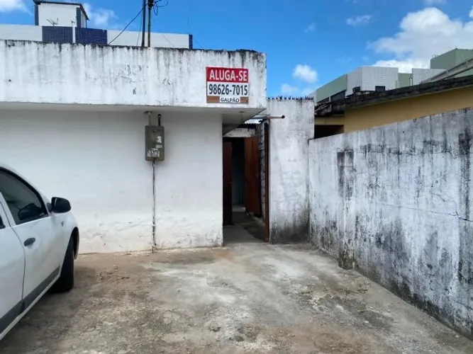 Aluga-se Galpão no Geisel