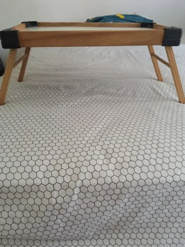 Mesinha de cama 