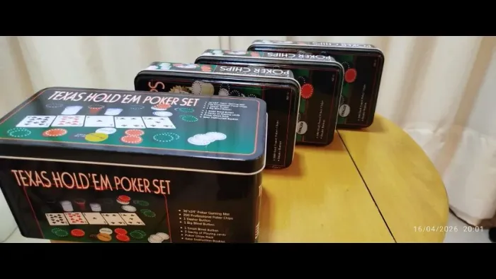 KIT POKER COMPLETO 500 Fichas, acessorios - Nunca foi usado