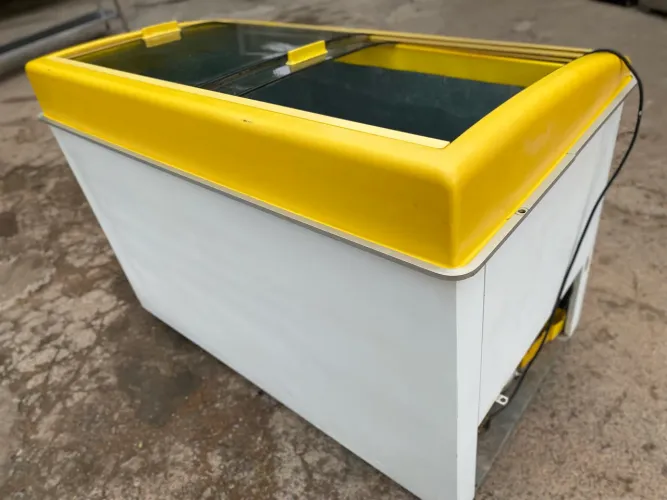 FREEZER ÁRTICO CONGELADOR/EXPOSITOR 300L TAMPA DE VIDRO  