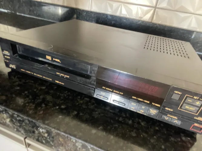Videocassete JVC HR-D440M