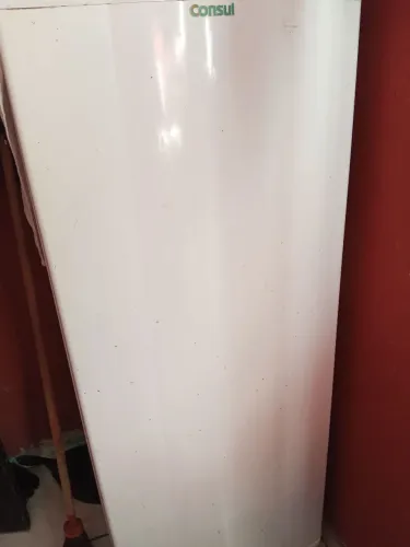 Vende se uma geladeira consul AAA a