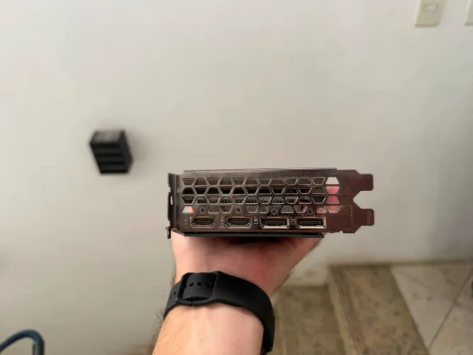 Placa de vídeo AMD GIGABYTE EAGLE RX 6600 TRIPLE FAN
