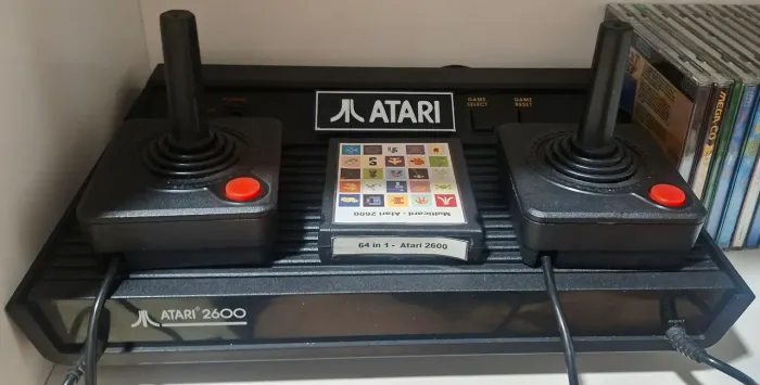 Atari 2600 Mod AV muito novo.