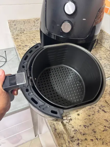 Fritadeira Britânia Air Fryer bfr37 4.2L