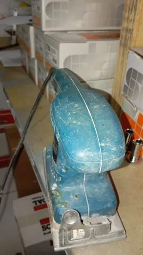 Lixadeira ORBITAL MAKITA BO3700