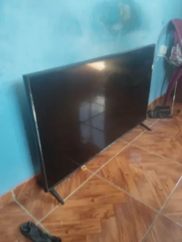 Vende-se tv lg