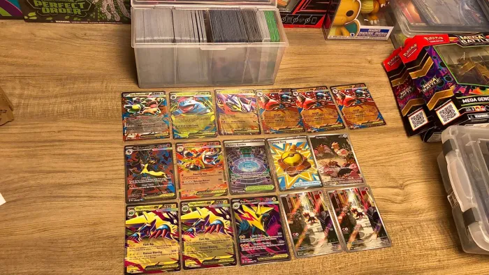 Mega Conjunto Pokémon TCG Mega Evolution + Case / EUA Original Virgem / Envio Rápido
