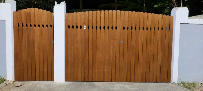 Vendo portão de garagem