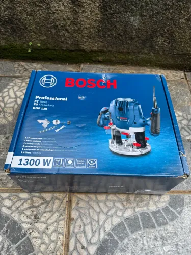 Tupia de coluna Bosch GOF 130 (Lacrado)