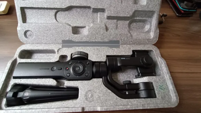 Zhiyun Smooth 4 em excelente estado como NOVO