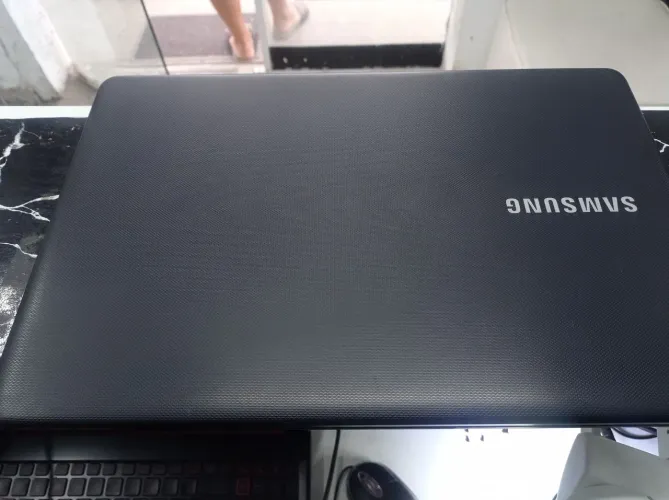 Notebook Samsung NP300E5K