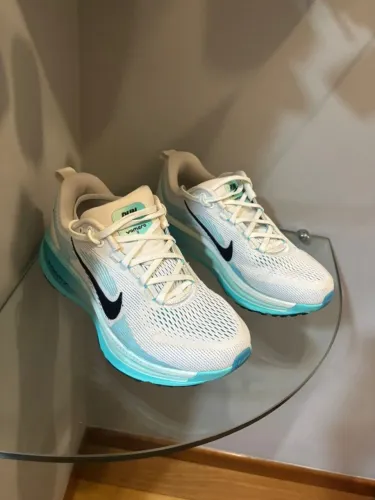 Nike Vomero 18 - Tam. 39 (corrida)