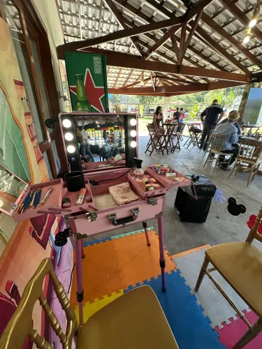 camarim infantil rosa que vira maleta