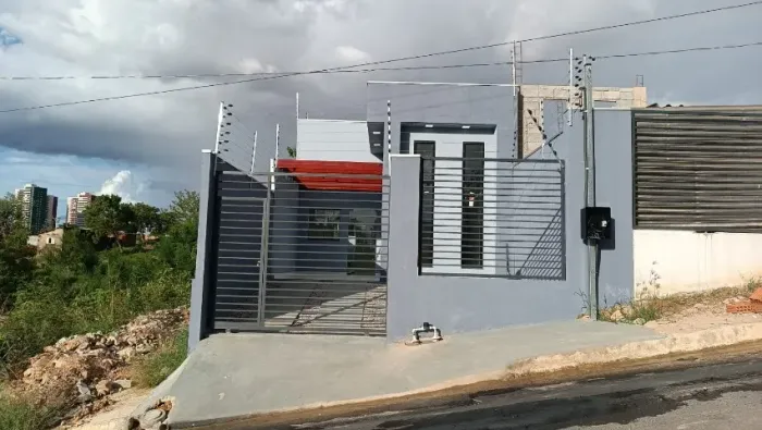 Alugo casa no bairro Dom Bosco, 3 quartos